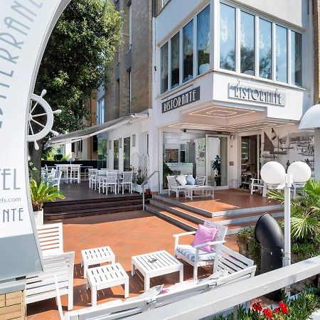 Hotel Mediterraneo เปซาโร ภายนอก รูปภาพ