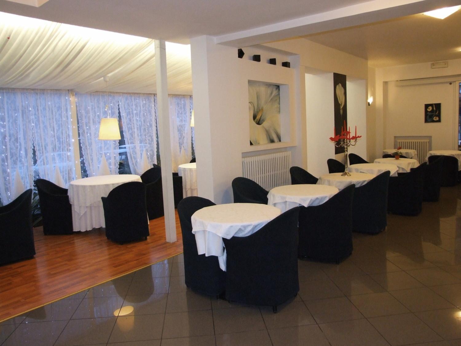 Hotel Mediterraneo เปซาโร ภายนอก รูปภาพ